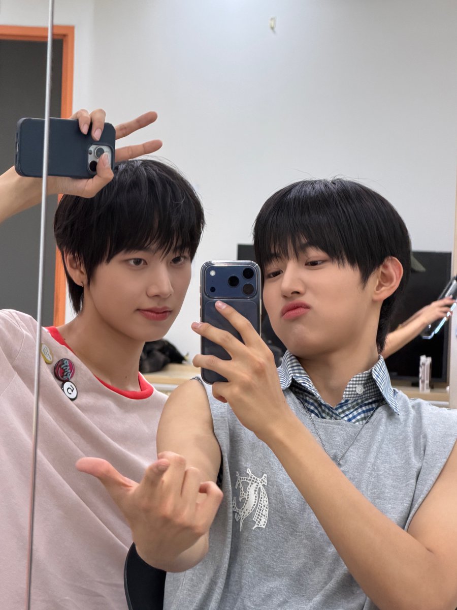 IDID_starship's tweet photo. [🌠] #장용훈_DID #박성현_DID
seonghyeon x yonghoon duo ✌️

#IDID #아이딧
#JANGYONGHOON #장용훈 
#PARKSEONGHYEON #박성현 https://t.co/FVnOU8Qt5Y