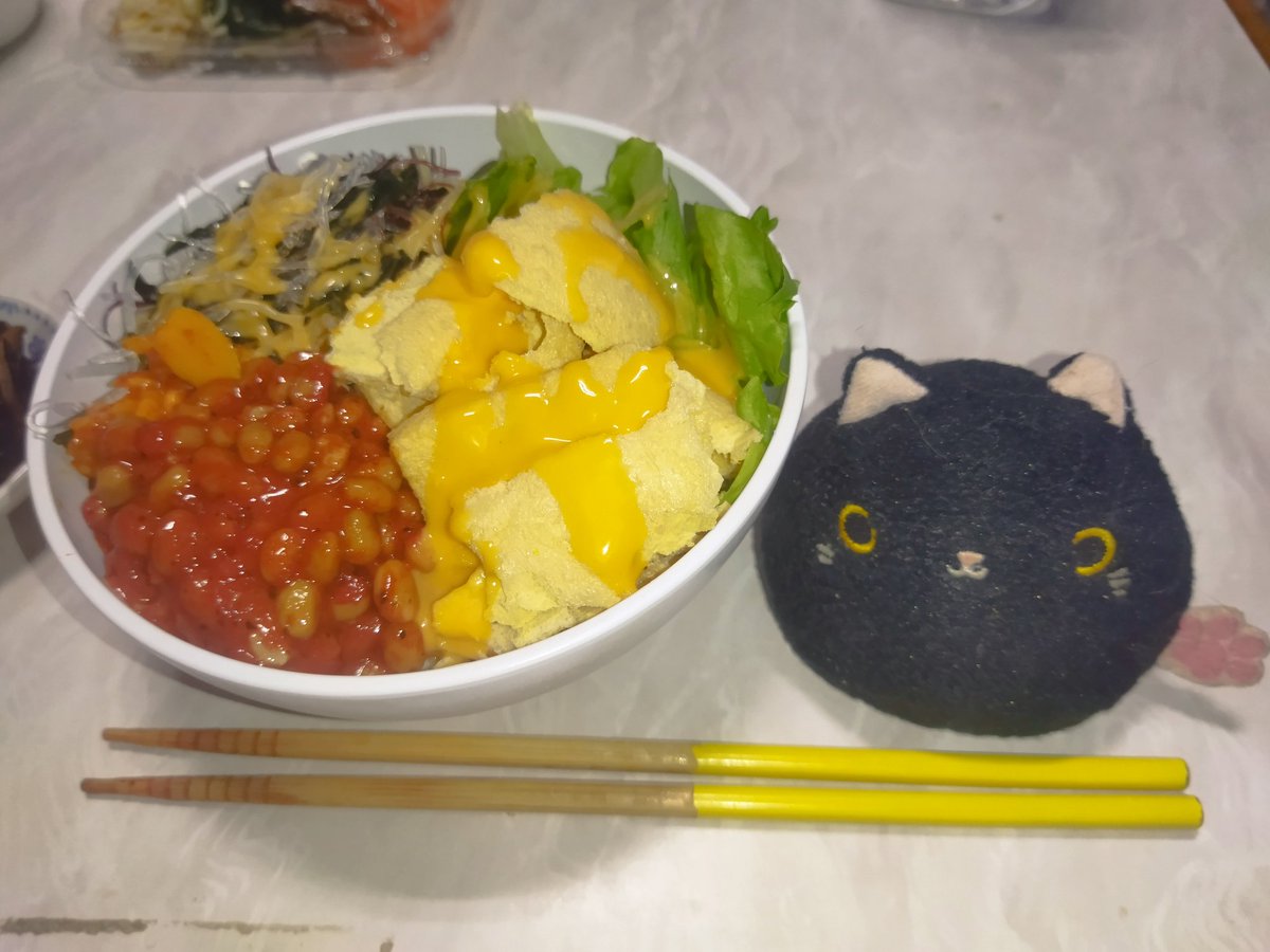 nelf_cat's tweet photo. おゆうはん🐱🥗
キャベさらだ🥗、ｶﾘｶﾘおあげ
納豆🌶️🌶️、海藻、レタス

ｲﾀﾀﾞｷﾏｰｽ(⁠◍⁠•⁠ᴗ⁠•⁠◍⁠) https://t.co/PTh3ayH3EQ