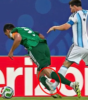 SnTrng1335596's tweet photo. @meyNunaV @kafiradikalis I mean stfu kid. You show a video of a Messi fan and say it's not his fault?So what is that?It fault cr7 fan right? https://t.co/teWjD86Y1l