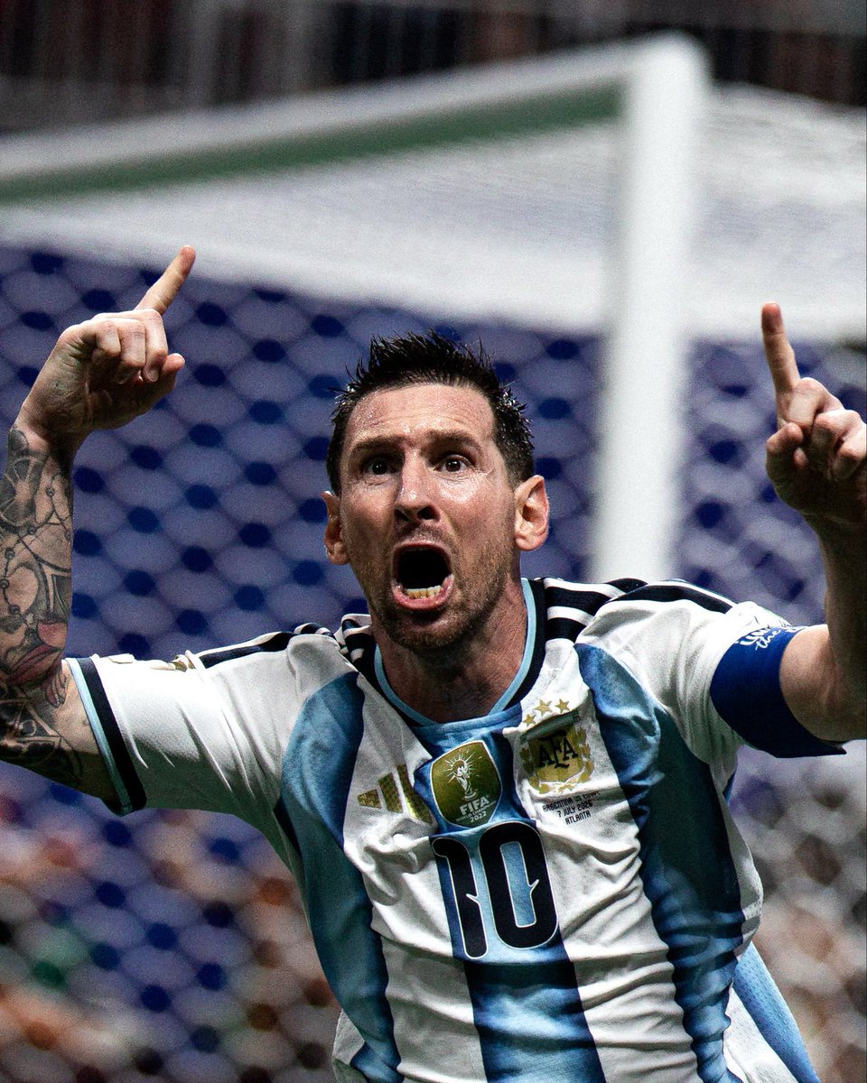 M10GOAT's tweet photo. Opta | 

🇦🇷 سجّل ليونيل ميسي 8 أهداف في كأس العالم 2026، وهو أكبر عدد من الأهداف يسجله لاعب يبلغ من العمر 30 عامًا أو أكثر في نسخة واحدة من كأس العالم.

وكان الرقم القياسي السابق أيضًا باسم… ليونيل ميسي نفسه في كأس العالم 2022، عندما سجّل 7 أهداف.

خالد إلى الأبد. 🐐 https://t.co/ynOGq1TANm