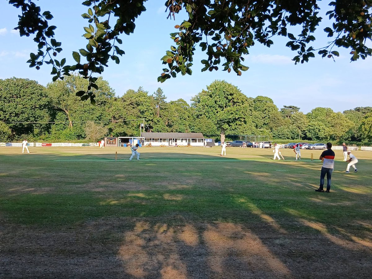 SaughallCC's tweet photo. Great win tonight 👏Our good friends (and table-toppers) @cc_cornerhouse scored 145-7, with Thasil and Khartik taking two wickets apiece. We reached 148-3 in the 19th over, thanks to unbeaten fifties from Chris and Thasil... plus an outrageous switch-hit six from Bismillah 🏏💥🌳 https://t.co/5J2x5I5HEK