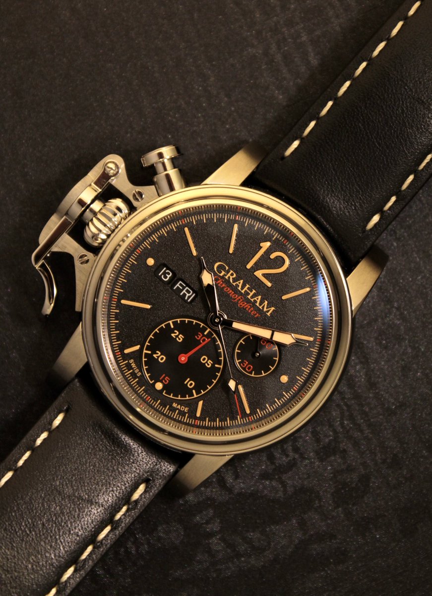 FortuneTime_'s tweet photo. 寺田です🧓🏻

今日はGRAHAM Chronofighter Vintage。

GRAHAMといえば、やはりこの独創的なデザインですね👍🏻

クロノグラフに、無骨なケース。
���ィンテージミリタリーを思わせる雰囲気がありながら、どこか現代的でもあります。

一度見たら忘れられない。

そんな存在感を持った一本🧓🏻👍🏻 https://t.co/uUbF39f0tv