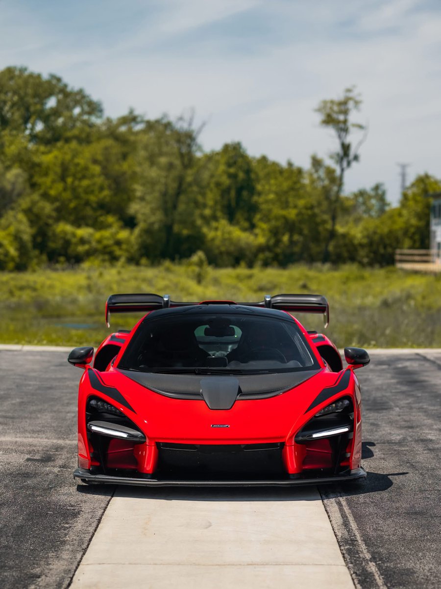 CarCultureCC's tweet photo. McLaren Senna 🛡️ https://t.co/Ompp1AAbJu