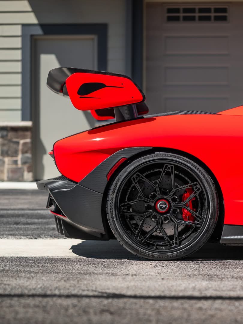 CarCultureCC's tweet photo. McLaren Senna 🛡️ https://t.co/Ompp1AAbJu