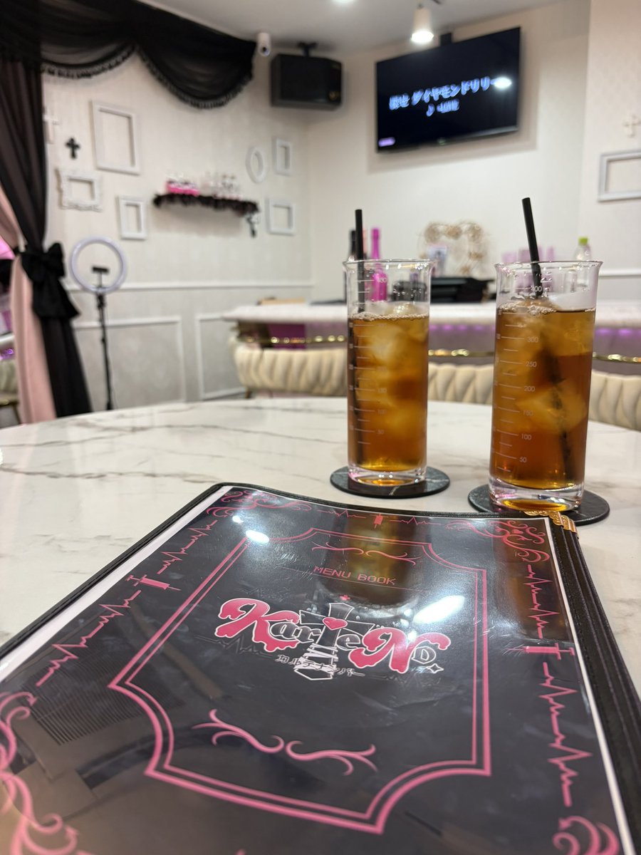 7se_Allure's tweet photo. 名古屋栄に7/18グランドオープン💐
カルテナンバー（@Karte_Number ）さんのレセプションにご招待いただきました💉

素敵なお医者さん、ナースさんにお出迎えしていただけて超たのしかった🧑‍🩰❗️
衣装体験させていただいたのでおすそ分け…🤍💉（ダイエット頑張ってよかった😅）
#名古屋コンカフェ https://t.co/JpRsnSnhvO
