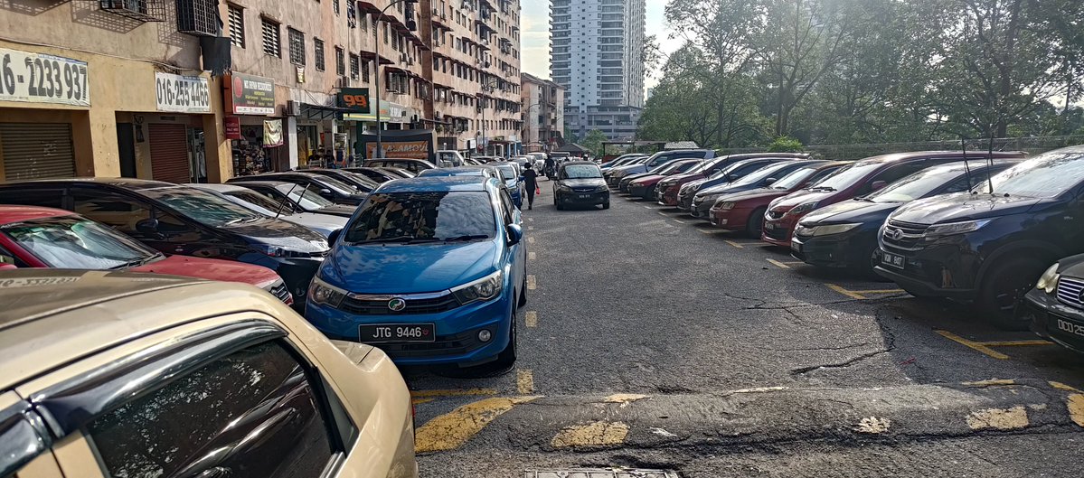 soultaker4800's tweet photo. @NgaKorMing @kpkt_gov Mohon jasa baik pihak tuan dapat memandang serius perkata tersebut. https://t.co/w6Ybw0pKnL