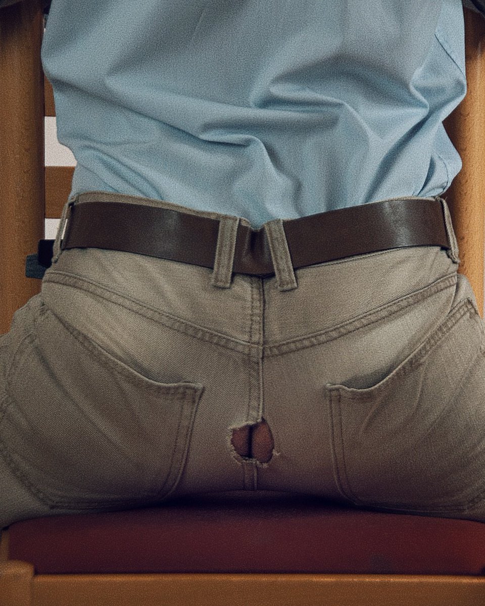 HarryH000p's tweet photo. Dlakavo dupe = pravo muško ? 👀 #dadson #jeans #hairy https://t.co/nGYl7PAw5p