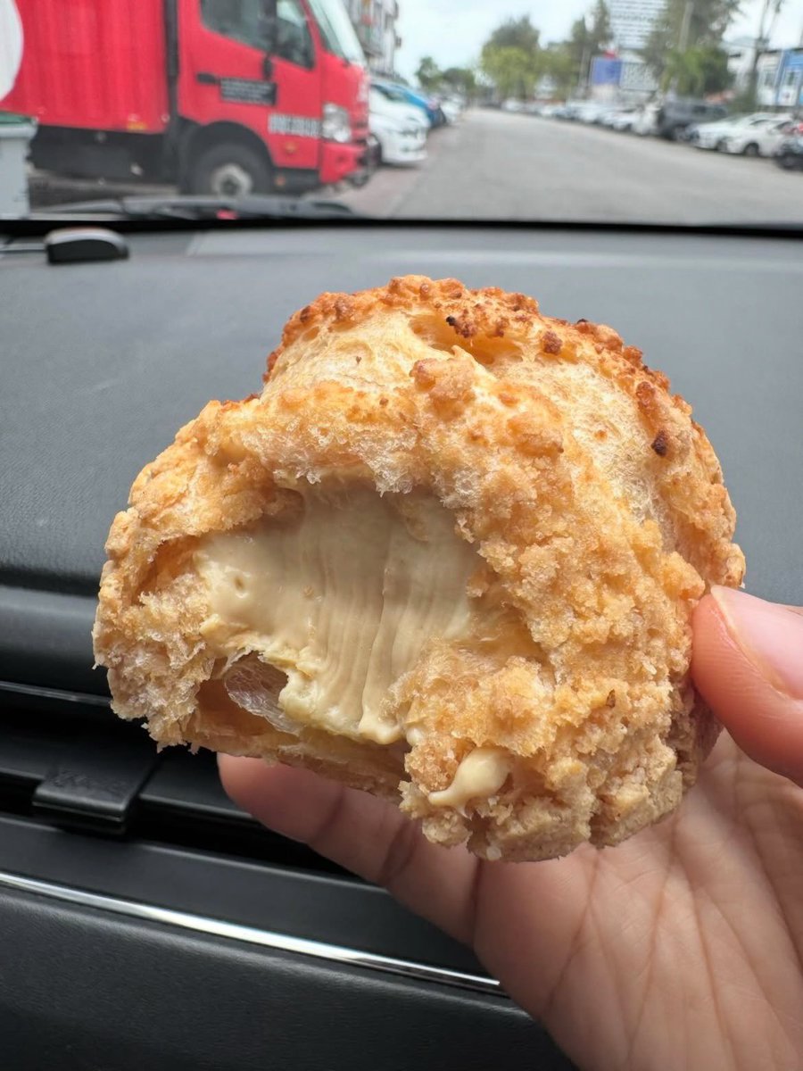 kaelrix's tweet photo. Puff Vanilla beli disinii!
https://t.co/TQZ1tGbgo7

Isiannya bener bener tebell, vanillanya enak bgtt manisnya ga over! Plis coba taro kulkas dulu, dijamin jadi jauhhh lebih enak coyy kaya makan eskrim😭🫶 https://t.co/RjMQg64Har