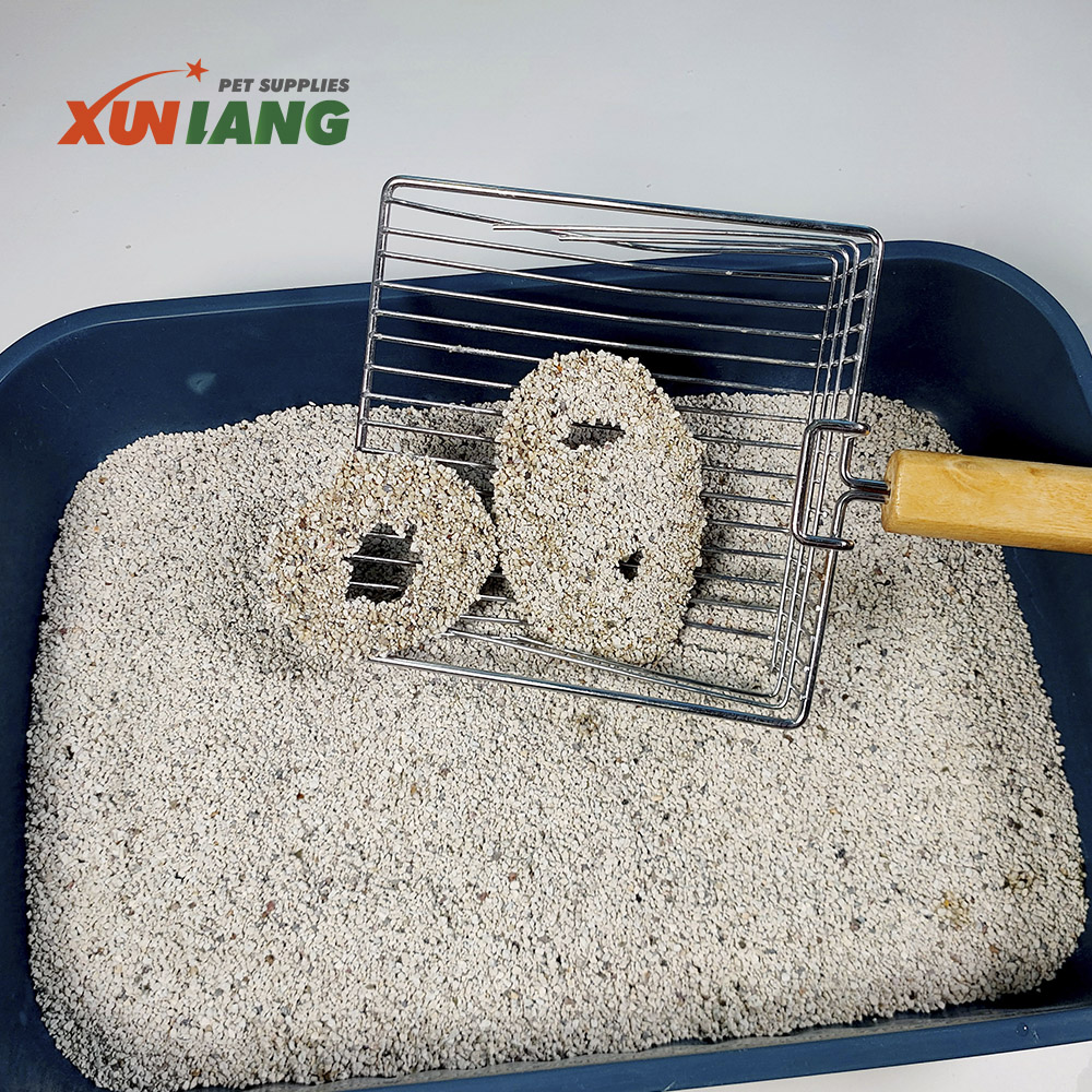 xunlangpet's tweet photo. 💥 Hot selling volcanic crushed bentonite cat litter! Fast water absorption, non-stick litter box bottom Eco friendly, biodegradable &amp;long-lasting odor control Factory direct wholesale with surprise bulk price💰

 Website: https://t.co/8YWD1HYdUv
Whatsapp/WeChat:+8618753185962 https://t.co/EUAV8cmIXc