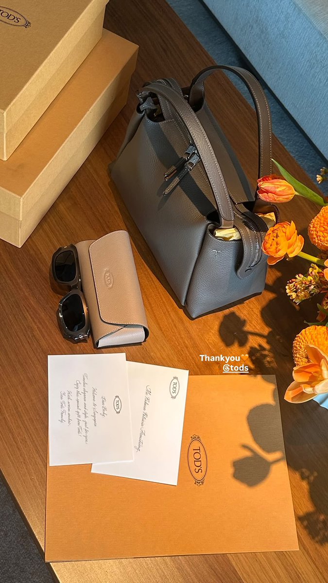 beckyfanclub05's tweet photo. 📸 💜 : 𝗯𝗲𝗰𝗰𝗰𝗮

Thank you 🧡 @Tods

@AngelssBecky

#TodsxBecky #TodsSingapore #Tods #beckysangels #BeckyArmstrong #BeckyEntertainment https://t.co/PWiiFCYNp2