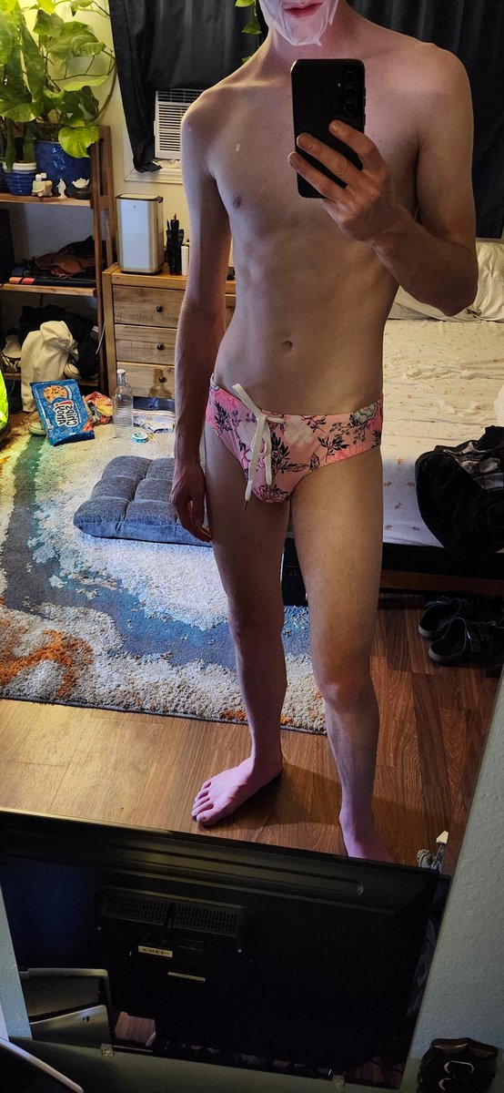 Jmaybe2000's tweet photo. Hot a new bikini! Thoughts? https://t.co/MWtIq2JZjk