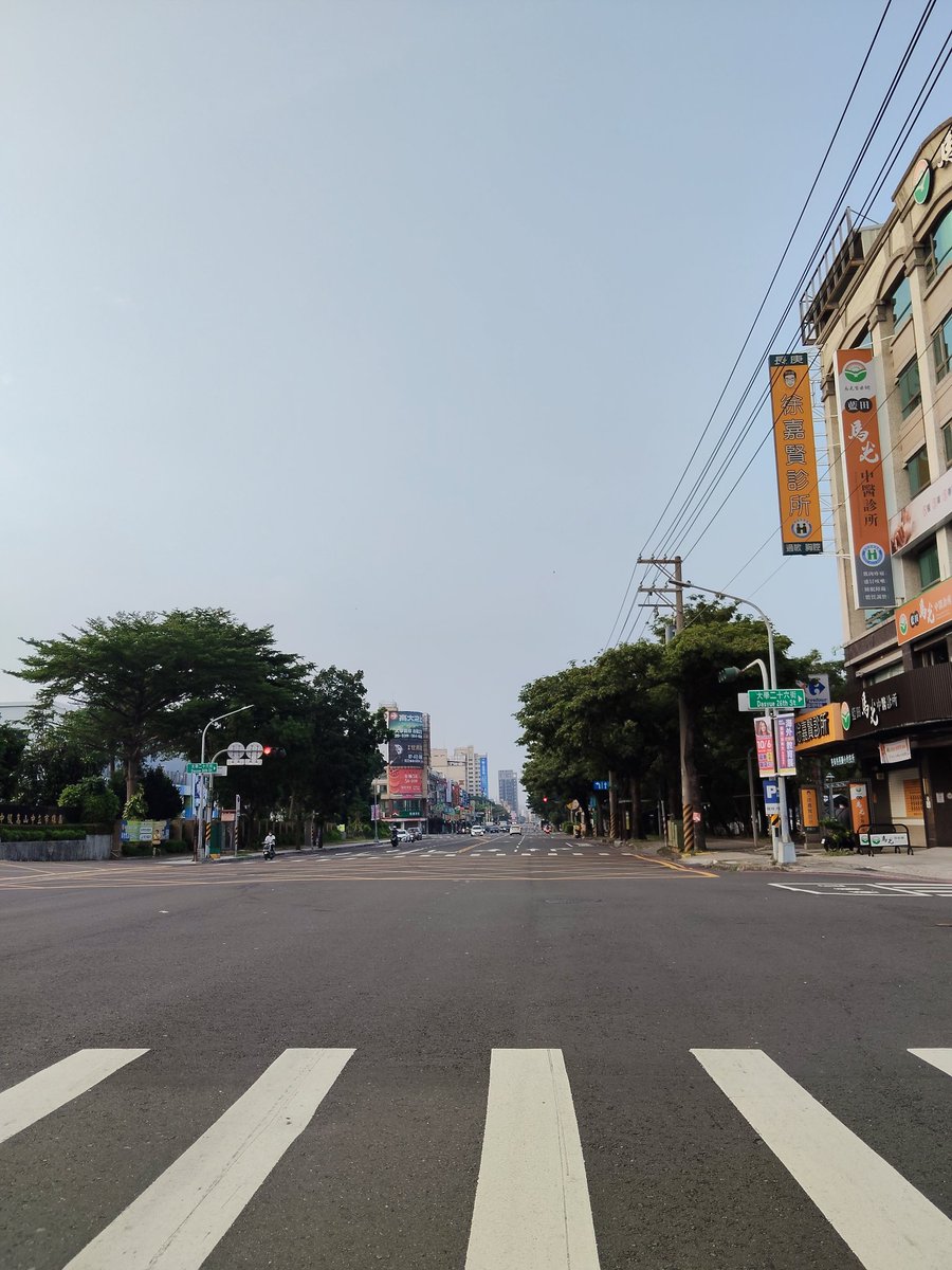 nqmitqso's tweet photo. 一大早就出門上班去啦 🚶‍♂️ https://t.co/at3KSUo77G