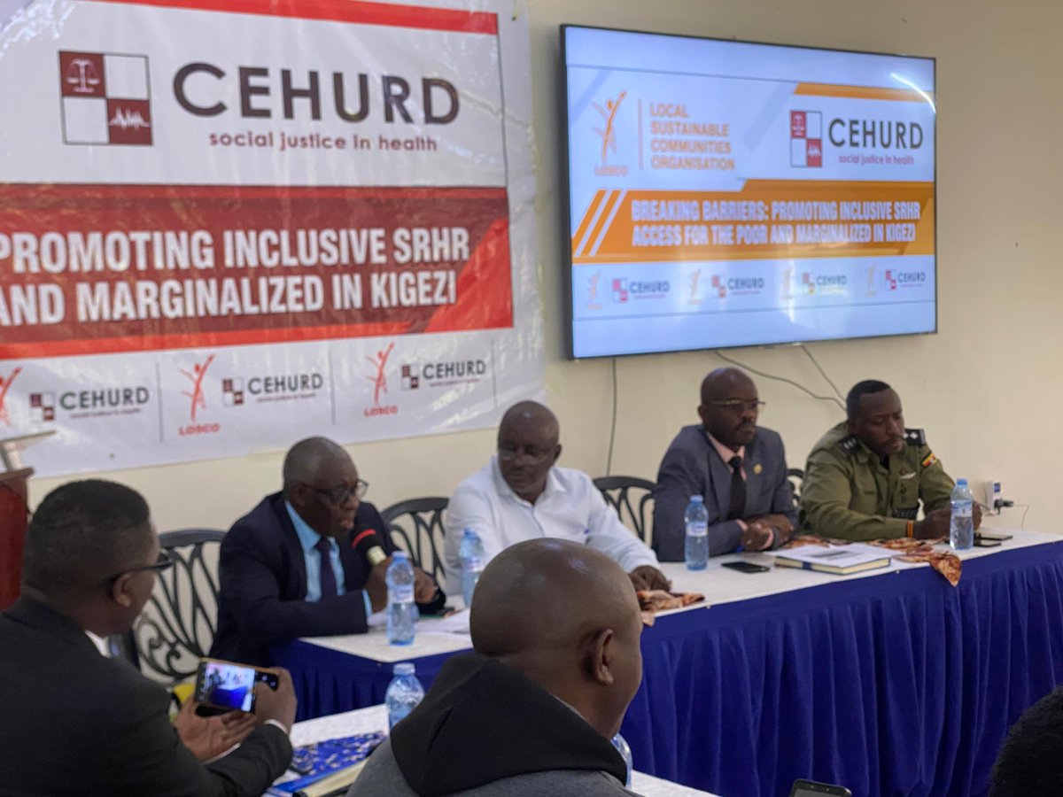 CommunitiesOrg's tweet photo. Just in⏰: Improving SRHR outcomes requires stronger collaboration between #healthsystems, #justiceinstitutions, #localgovernments, #civilsociety and communities to ensure that no one is left behind. #Stakeholders at a #JusticeLab happening in Kabale affirm. https://t.co/R6xLuRsJ9h