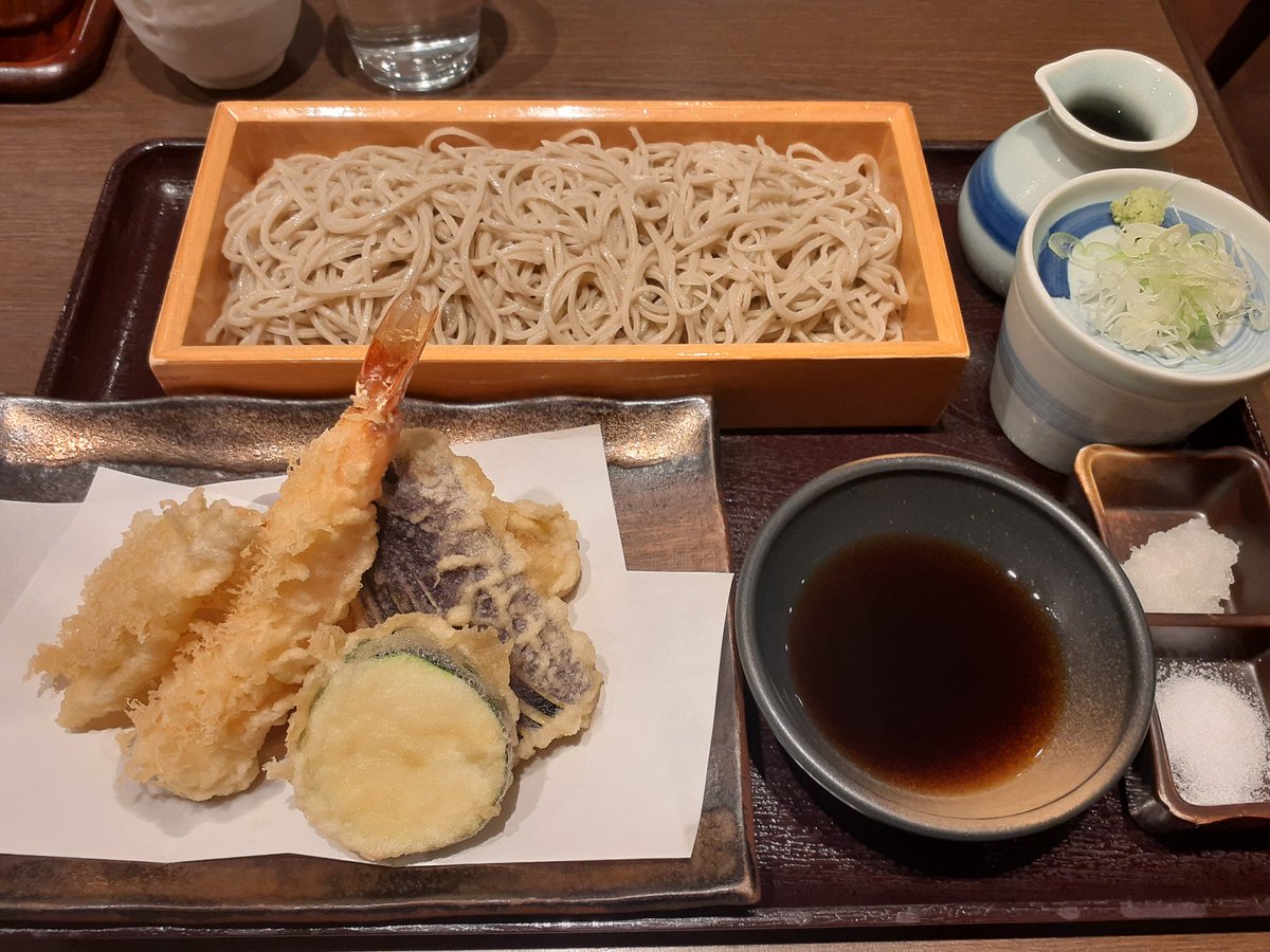 pontering's tweet photo. 人生 https://t.co/E4VrPLo5aw