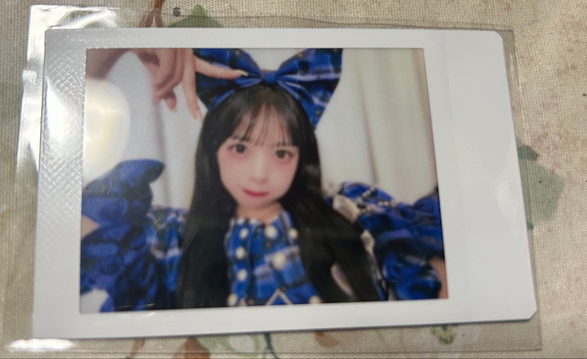 仕事から帰ったら3月のオン特のチェキが届いてた！！ やっぱり彩乃
