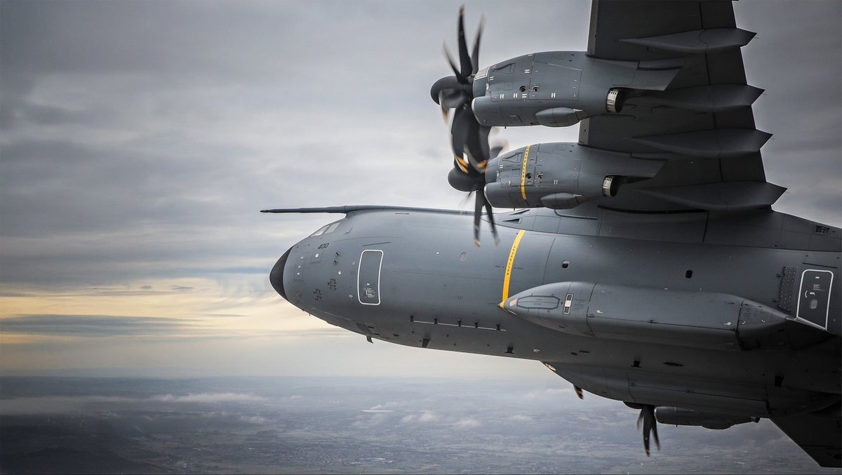 top_force's tweet photo. ✈️7 alliés, à savoir la France 🇫🇷, la Belgique🇧🇪, la Turquie🇹🇷, l’Espagne🇪🇸, le Royaume-Uni🇬🇧, la Pologne🇵🇱 et la Croatie🇭🇷, ont lancé un projet multinational à haute visibilité #PHV visant à constituer une flotte conjointe d’avions de transport #A400M #Atlas pooling & sharing. https://t.co/MVf6HCncGF