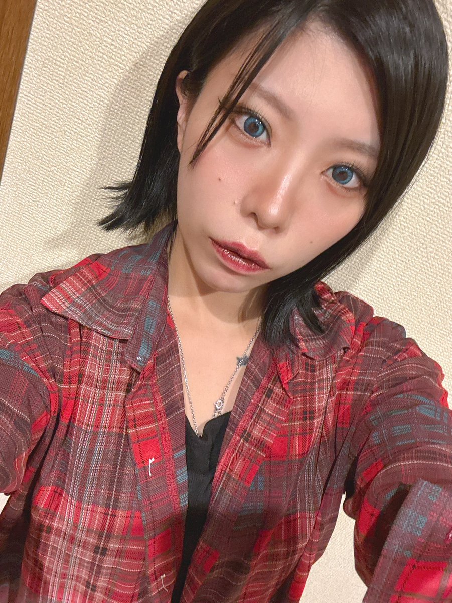 q_arhym's tweet photo. バッサリ切りました✂️✂️✂️✂️ https://t.co/IHUTi69Q0i