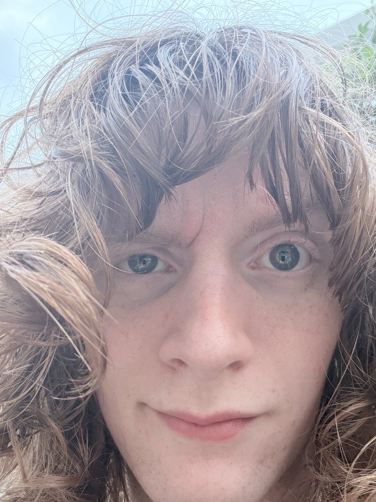 protogenonline's tweet photo. face reveal https://t.co/tLl8f3Twkf