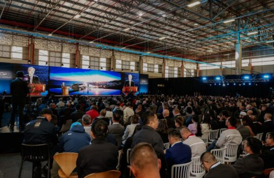 _ArriveAlive's tweet photo. Chery Auto's Rosslyn Plant Opens in South Africa, LEPAS Rides Momentum to Accelerate Local Expansion https://t.co/7wCwMr2PyR

#ArriveAlive #News #Construction #MotorIndustry #Manufacturing #Jobs https://t.co/JukrATsPu4