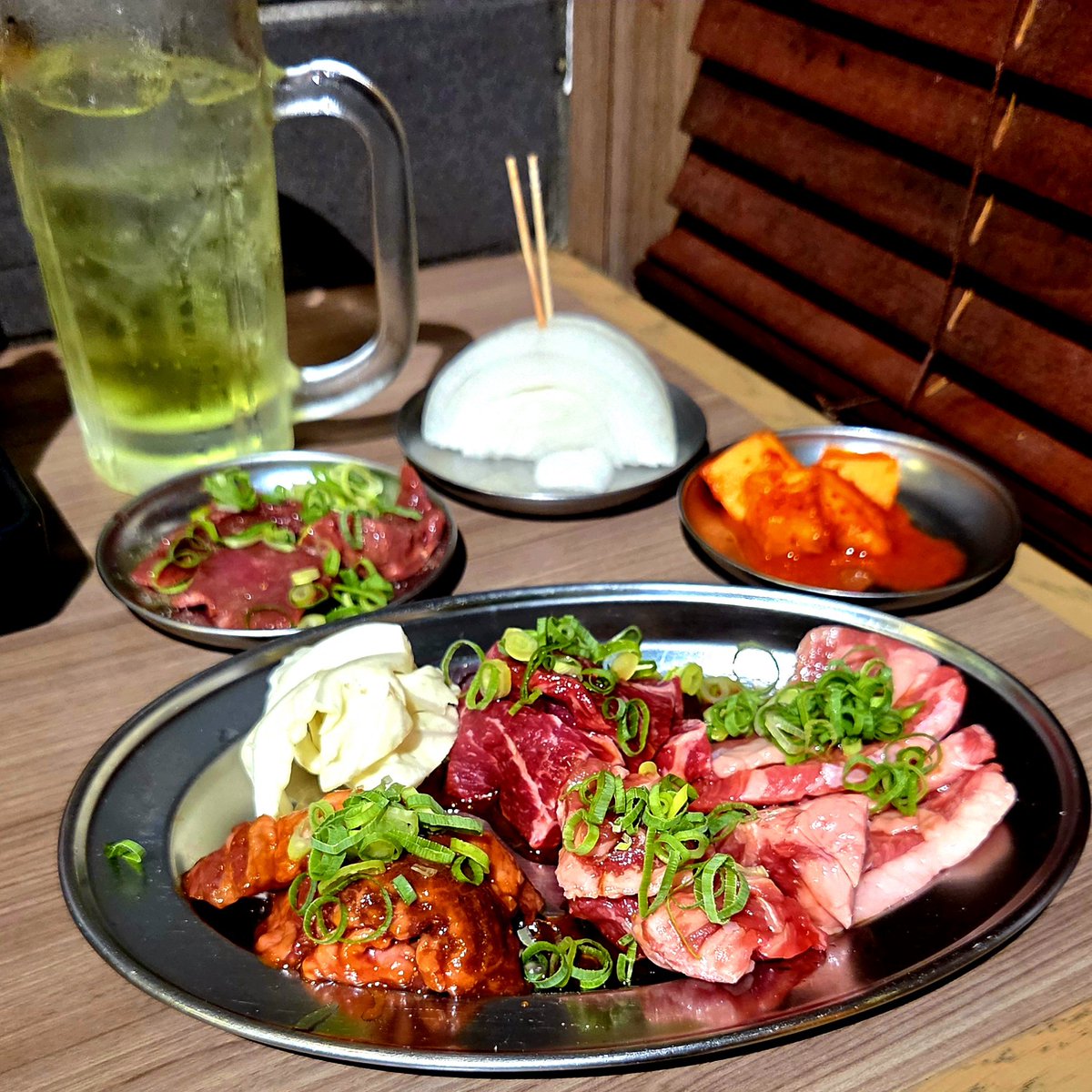 W20190308's tweet photo. 缶詰めから解放のごほうび
身体メンテナンス終わりの一人・焼・肉・⭐・大正義！！！
ひっさびさの誰にも何にも遠慮しない一人飲楽し過ぎて解放感ヤバい
このままBARまでハシゴしたい気分！

仕事しろ。ハイ。 https://t.co/Q3OBS82BdR