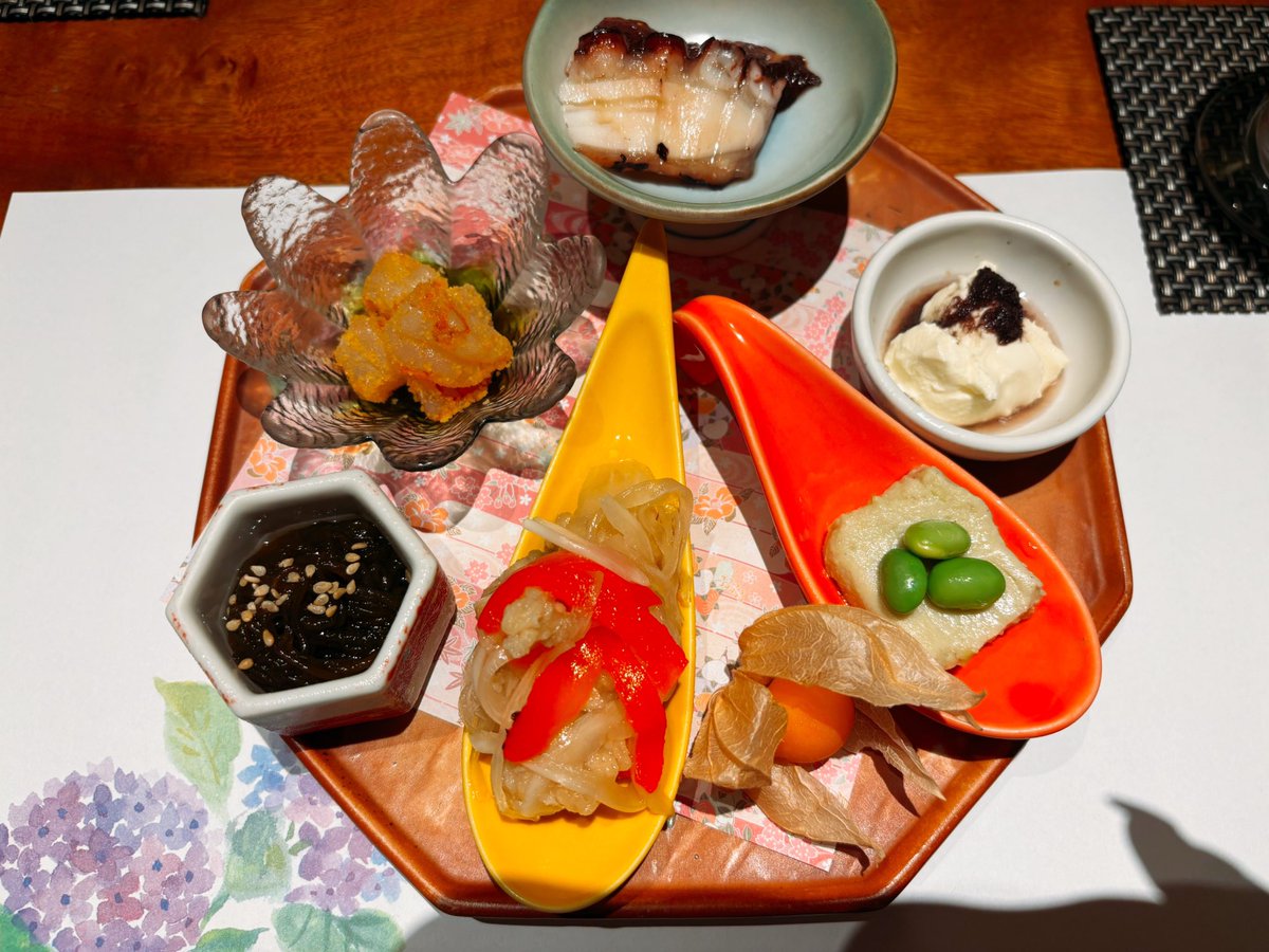 ria0625's tweet photo. 先日のお寿司🍣

ウニがおいしすぎる🥲✨✨
コースで堪能させていただきました！！

#鮨まつもと
#渋谷 https://t.co/TqorhZ05hL