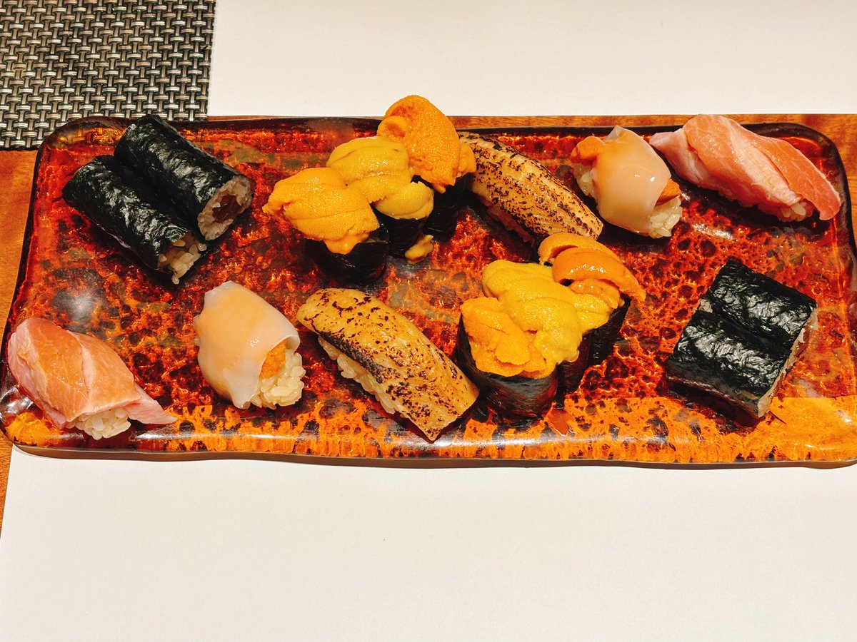 ria0625's tweet photo. 先日のお寿司🍣

ウニがおいしすぎる🥲✨✨
コースで堪能させていただきました！！

#鮨まつもと
#渋谷 https://t.co/TqorhZ05hL