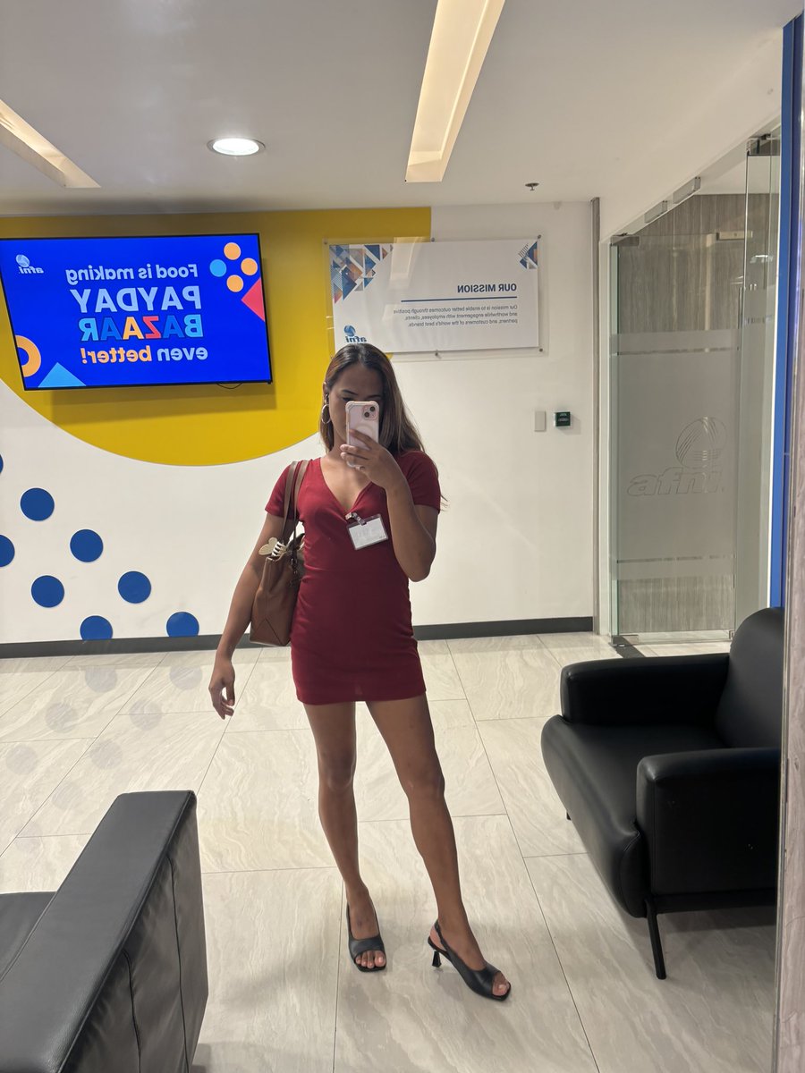 MaureenMor8877's tweet photo. I look like a hooker with this fit on 

#altertrans #altertranspinay #alterpinaybooking #alterqc #alterbulacan https://t.co/28WUndnseE