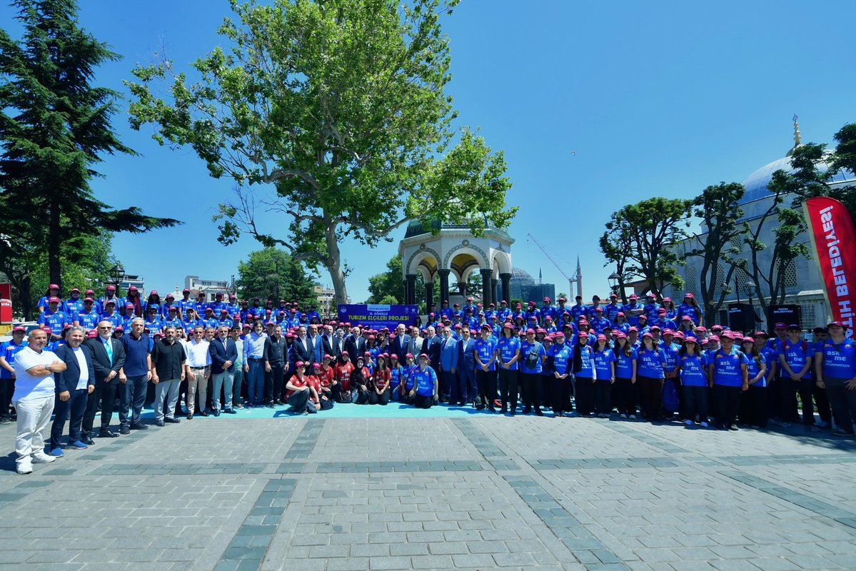 akpartifatih's tweet photo. 📍 Fatih Belediyemizin düzenlediği 16. Gönüllü Turizm Elçileri Tanıtım Programına İlçe Başkanımız Fatih Karaismailoğlu katılım sağladı.

Tarihi ve kültürel mirasımızın tanıtımına gönüllü katkı sunacak gençlerimizin heyecanını paylaşarak, Fatih’imizin sahip olduğu değerleri dünyaya tanıtacak her çalışmanın yanında olmaya devam edeceğiz.