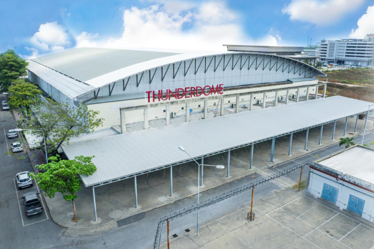 uriseokie_310's tweet photo. Tháng 11 này JanJingjing sẽ có fancon tổ chức tại Thunder Dome với sức chứa lên đến 3,500 khán giả 💖 Đây có thể nói là event có quy mô lớn đầu tiên trong sự nghiệp của JanJingjing nên việc sold out vé hay không sẽ khẳng định được impact cũng như tiềm lực của fandom để công ty cân nhắc các dự án cũng như hoạt động sau này cho hai bạn 🥺🙏🏻
NÊN LÀ NHẤT ĐỊNH PHẢI SOLD OUT NHÉ 🔥