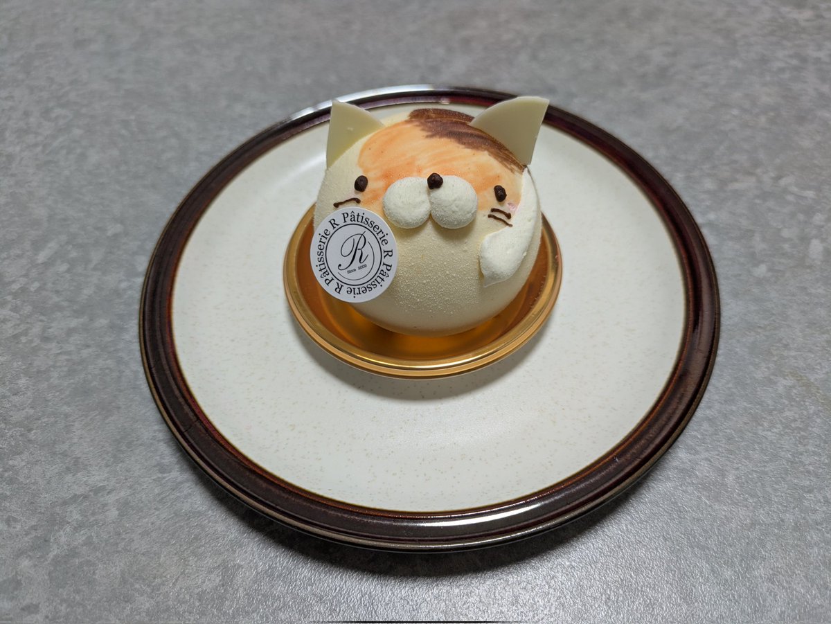 kestnel's tweet photo. @yukingod 失礼します...
レアチーズケーキ... https://t.co/y2qtRt898R