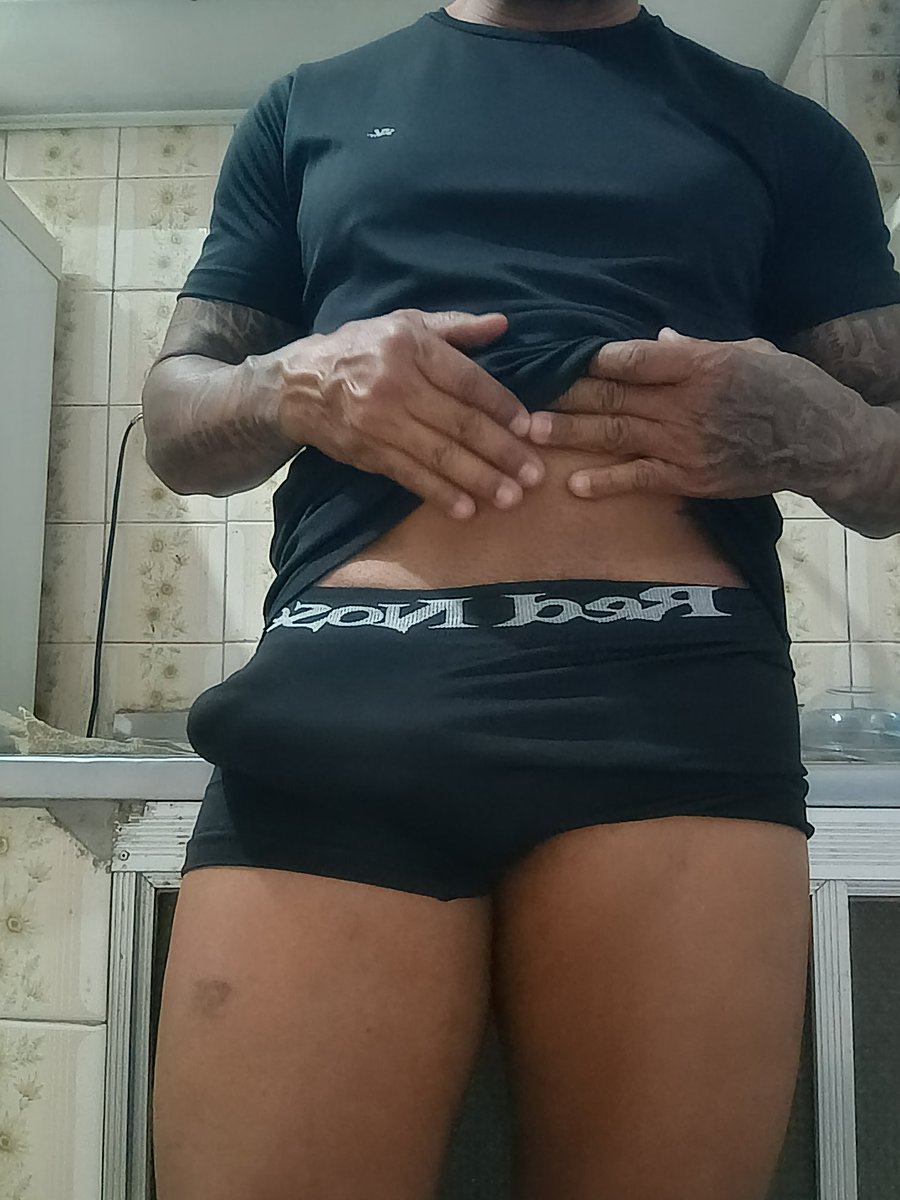 Allefitness7's tweet photo. Já levantou? https://t.co/R8I7RFSOQC