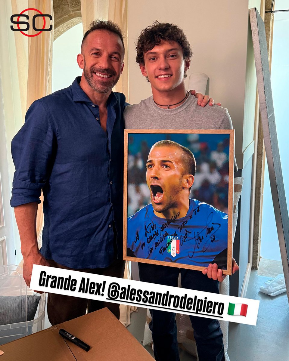 SC_ESPN's tweet photo. 🇮🇹 ¡CUMBRE DE FENÓMENOS ITALIANOS! Atención a la tremenda postal que Kimi Antonelli compartió junto con Alessandro Del Piero en redes sociales. https://t.co/31fXeQbf0V