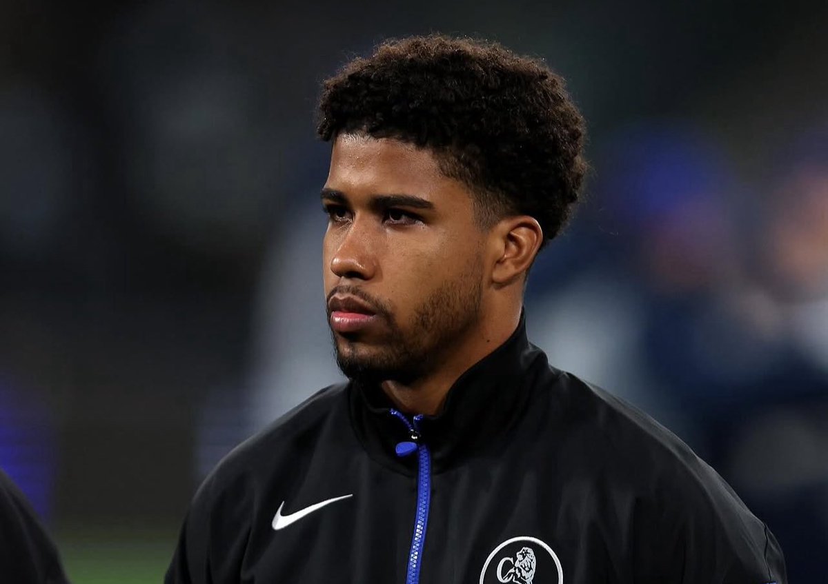 mufcMPB's tweet photo. 🚨🚨💣 MAJOR BREAKING!!

Manchester United have reached an AGREEMENT with Chelsea to sign Andrey Santos! United will pay a fee worth £48m plus £2m in easily achievable bonuses, with Chelsea set to retain a 10 per cent sell-on clause. 

Santos has agreed personal terms with United and has been given permission by Chelsea to travel and complete the transfer.

#MUFC [@David_Ornstein]