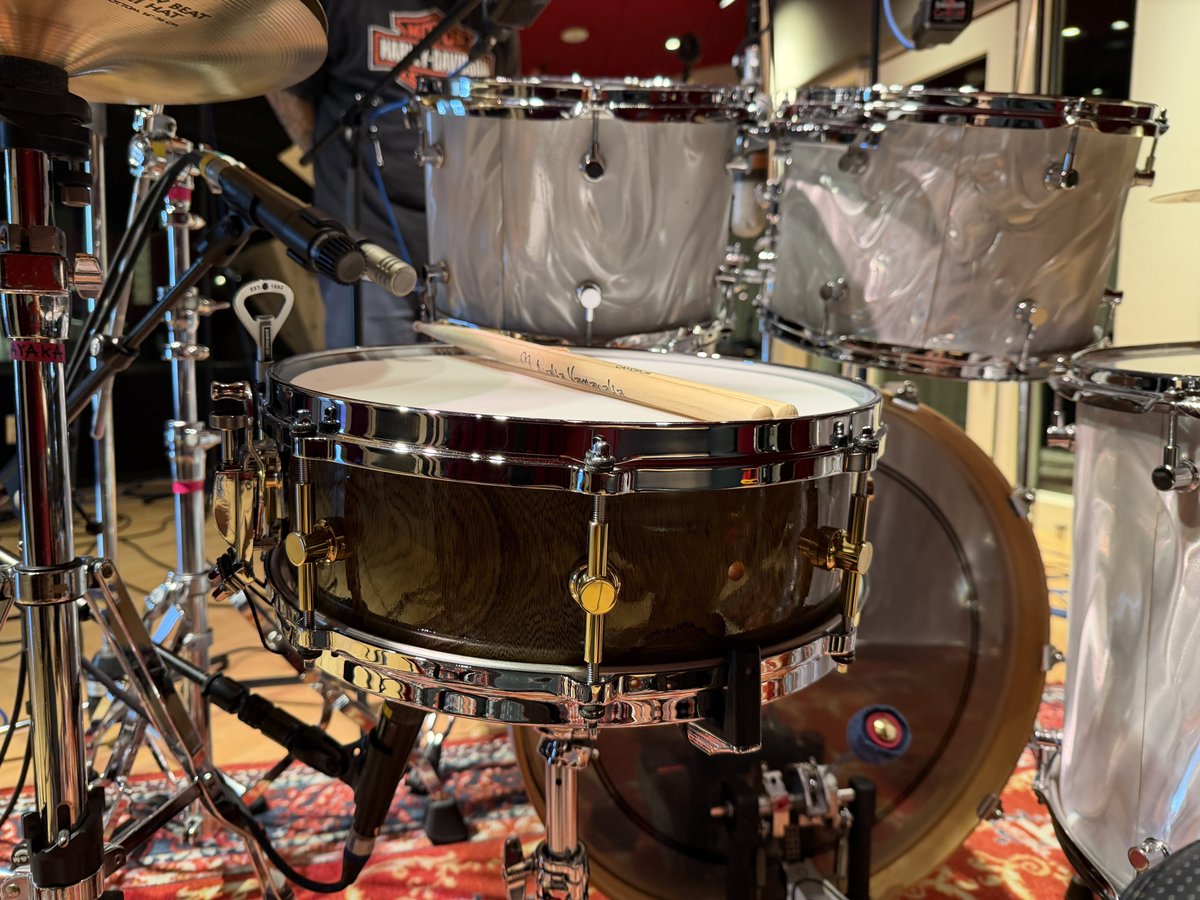 AYAKA_SR_Dr's tweet photo. 本日はレコーディングでした🥁

初めて行くレコーディングスタジオ、でもエンジニアさんとはまさかの10年越しの再会😳💡
初投入のCANOPUSのゼルコバのスネア🥁
みんなに良い音だと褒めてもらいました🤭
楽しかったー✨

#CANOPUS #Zelkova https://t.co/ZUAvJgxaYr