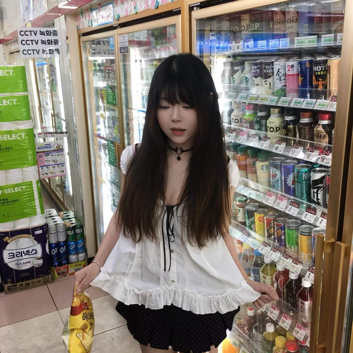 nightlierpg's tweet photo. 贱狗无脑上贡身边精妈女神 https://t.co/IOPkT8ehrm