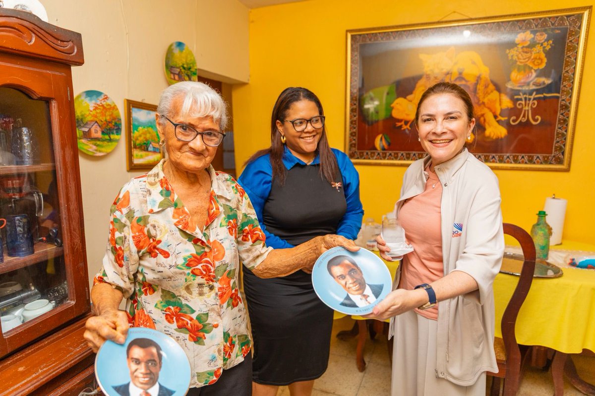 CarolinaMejiaG's tweet photo. En casa de Secundina siempre encontramos mucho más que una buena conversación: encontramos el cariño sincero de quienes han acompañado este recorrido con el corazón. 

Gracias por abrirnos las puertas de su hogar y hacernos sentir como en casa. Son esos detalles los que hacen inolvidables cada uno de estos encuentros.