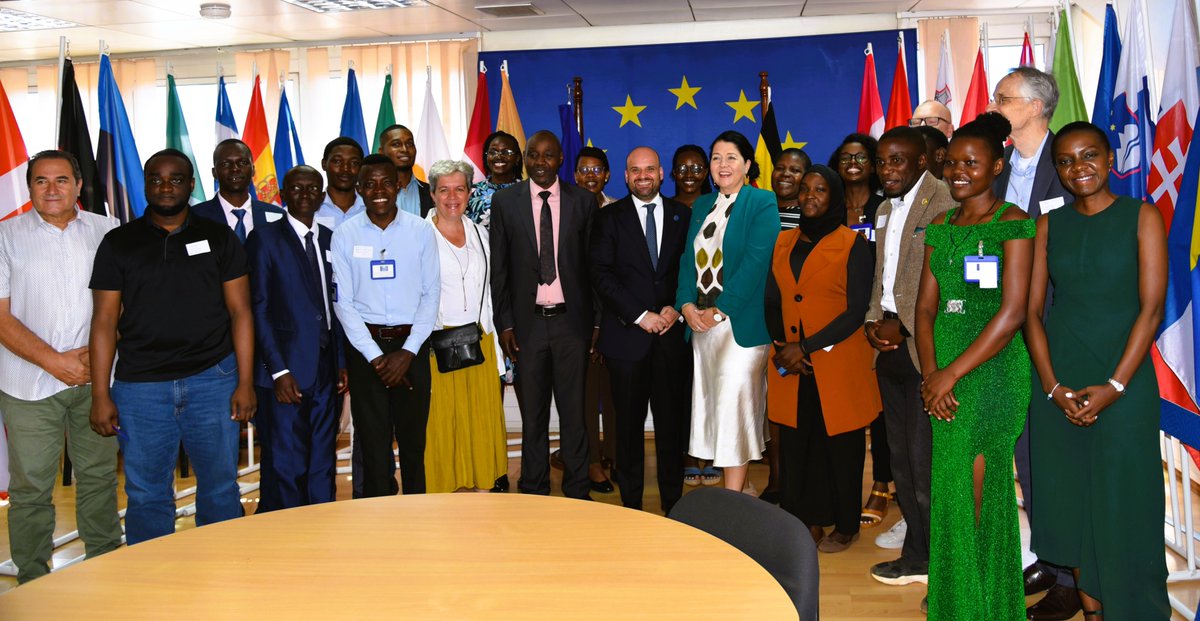 EUinUG's tweet photo. Our 🇪🇺 Deputy Ambassador @GuillaumEUG was delighted to officiate at the event, alongside 🇫🇷 Ambassador to 🇺🇬 @VLJMLeroy, 🇦🇹 Head of Mission @Dr_KatjaK, envoys representing Germany, the Netherlands, Italy &amp; Spain, together with @Educ_SportsUg Commissioner Mr Muzamil Mukwatampola. https://t.co/B9SUmAWtJ3