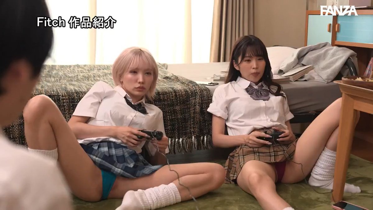 動画プレビュー: //
💋 ま〇こ使っていいから、邪魔しないでよ♪
\ \
童貞陰キャの部屋に突然やって来た