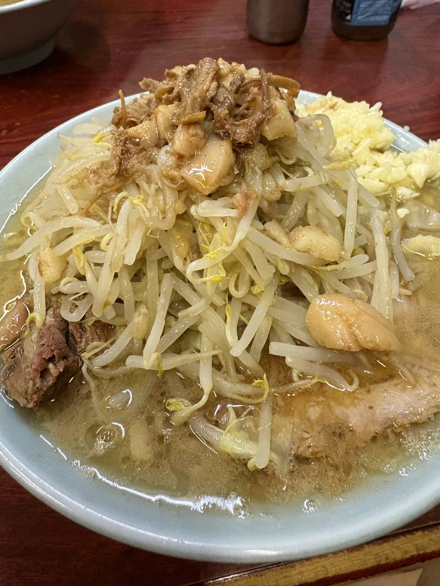 CafeMonroe2's tweet photo. 富士丸 神谷本店へ定期訪問🌋
今日はゲストの方と共に🍜
自分の推しを喜んでもらえると嬉しい👏 https://t.co/D0rWUL5Mbm