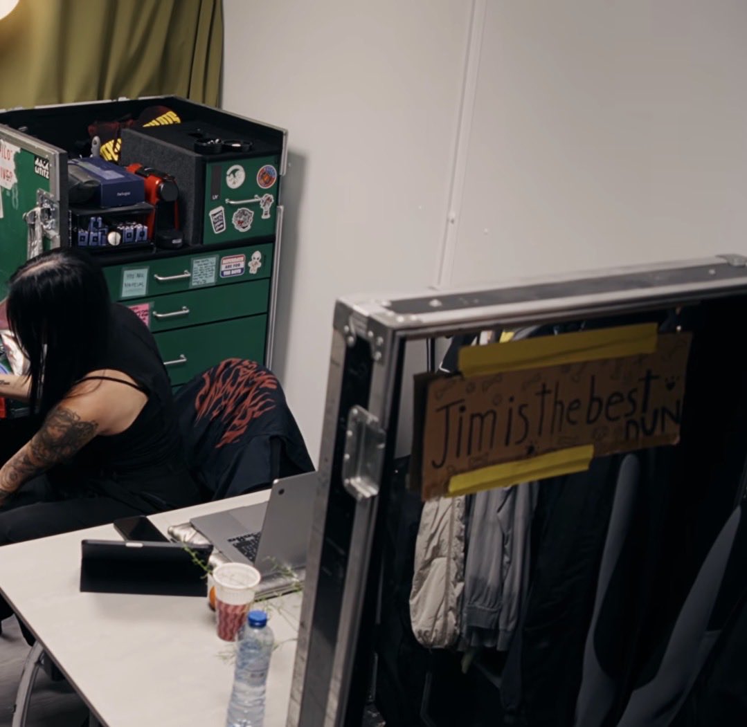 lapinvelours's tweet photo. jim is the best dun https://t.co/56pDtyggul
