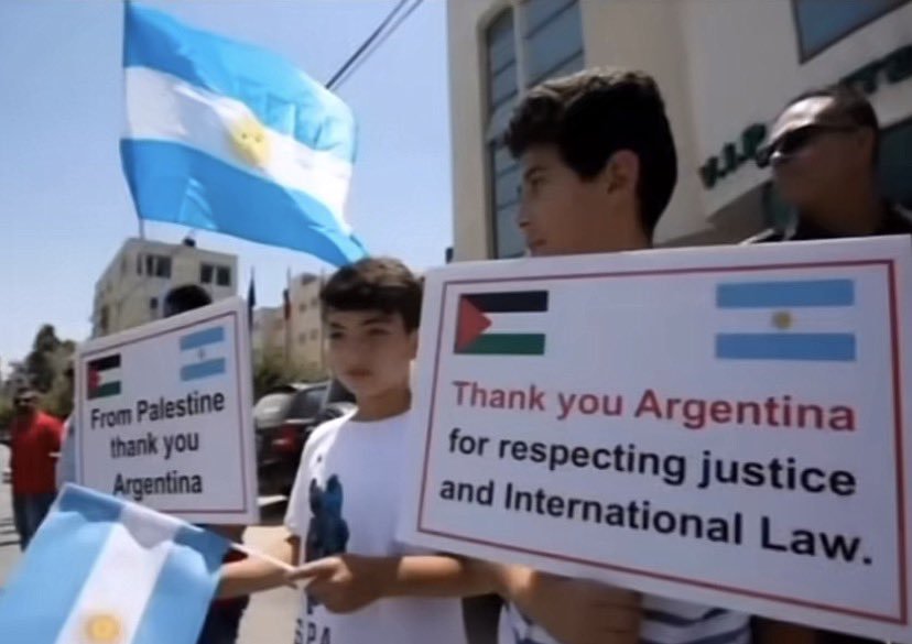 MaxMollek's tweet photo. @hannahkhaled16 Se negaron a jugar un amistoso contra Israel, que dicen? Que poca memoria algunos https://t.co/QOoxj4aydz