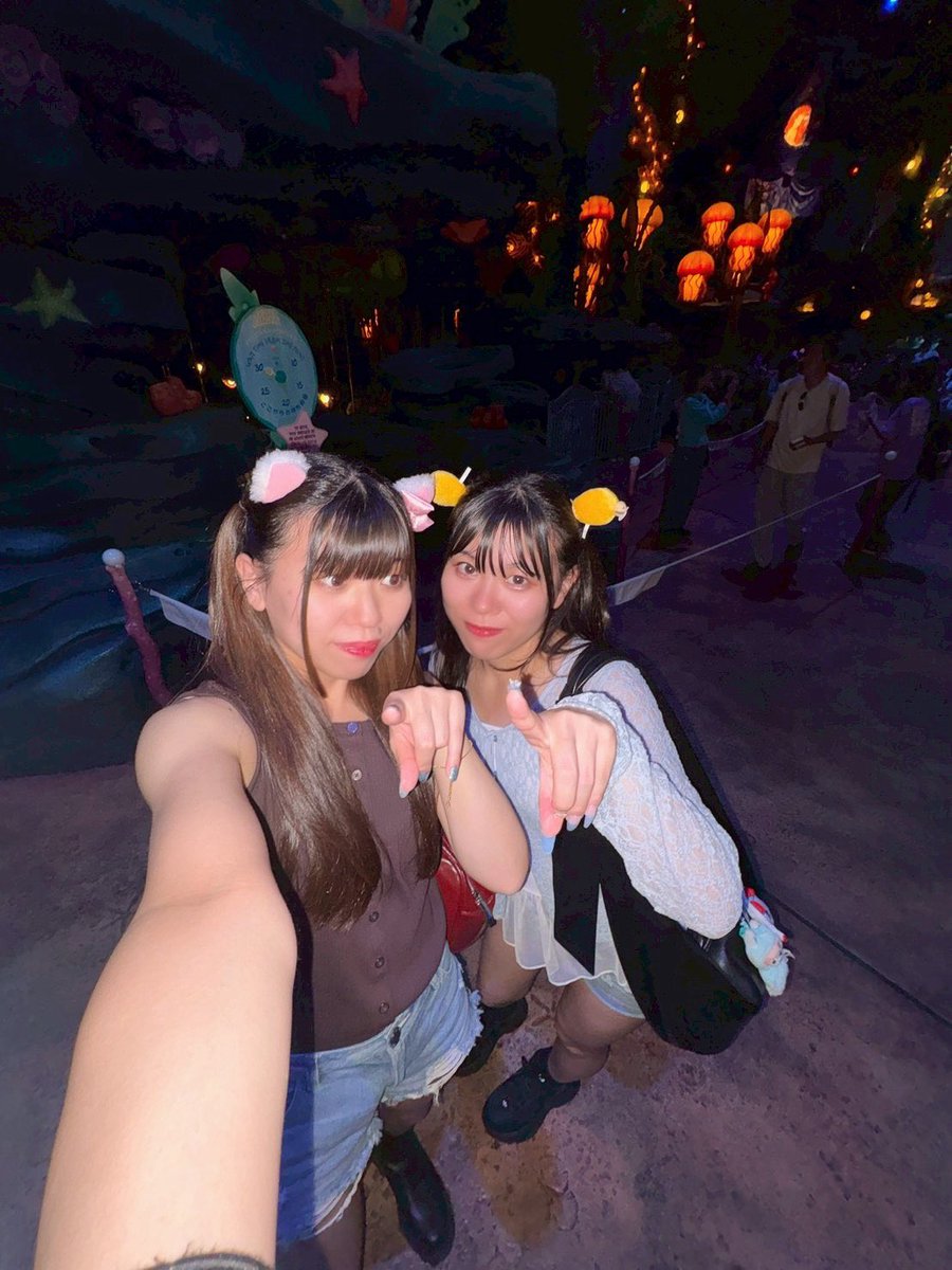 pg_mnyk's tweet photo. ディズニー楽しかったよ優月ちゃん🌟🫧
今回はBLUEをテーマに服を選んで
ネイルもBLUEにしてみたよ💅💙
トイマニも1番だったし
美味しいのいっぱい食べたし
最高すぎた🥳🏰🐭✨️
 #市川優月 https://t.co/5faHmHeLlm