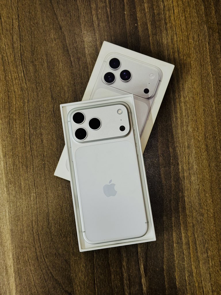 samson_maish's tweet photo. Iphone 17 Pro Max 256GB (pre owned)
🏷️Ksh 148,000/=
🔋100% Health
✨E-Sim Variant only
✨Apple Warranty
✨Free Glass Protector
✨Charging Cable 
✨Data transfer
♻️Trade-in Accepted
🚚Delivery

☎️0707627623 https://t.co/O4vQK3xE0W