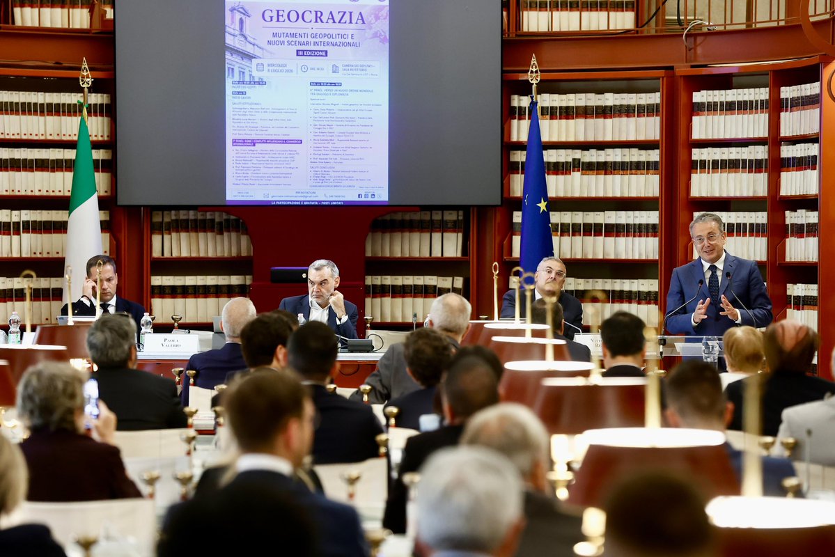 Massimo DellUtri tweet media