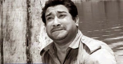 XistNihilisT's tweet photo. @thatsTamil "ஏழைத் தாயின் மகன் எல்லோரையும் ஏழையா ஆக்காம விட மாட்டார் போலிருக்கே....!" https://t.co/8jM2ofZQqc
