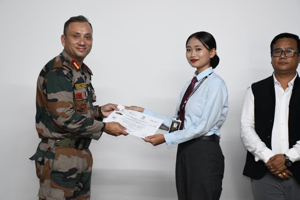 official_dgar's tweet photo. ASSAM RIFLES FELICITATES 44 YOUTHS ON SUCCESSFUL COMPLETION OF SKILL DEVELOPMENT PROGRAMME 6.0 IN MANIPUR
#AssamRifles facilitated the successful culmination of its Skill Development Programme 6.0 during a solemn felicitation ceremony held today at Bamon Awang Leikai in Imphal East District, Manipur.  Conducted in collaboration with We Care Skill Solutions, the 12-week programme equipped 19 boys and 25 girls with industry-relevant skills in the Hospitality and Retail sectors. Upon successful completion of the training, all participants secured placements with reputed establishments in Bengaluru, Mumbai, Pune, Chennai and Gurugram. From the heart of the Imphal Valley to some of India's leading metropolitan cities, these young professionals are set to embark on promising careers while proudly representing the rich culture, resilience and talent of Manipur. Assam Rifles extends its heartfelt congratulations and wishes them every success as they begin this exciting new chapter in their lives.

#friendsofthenortheast #sentinelsofnortheast #OperationalReadiness #CommunityFirst #NationFirst #ServiceBeforeSelf #GuardiansOfTheNation

@HMOIndia @adgpi @PIBHomeAffairs