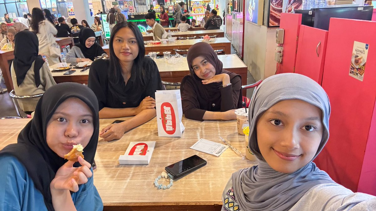keentann's tweet photo. self reward abis sosialisasi ceunah https://t.co/1nxcZmVmyp