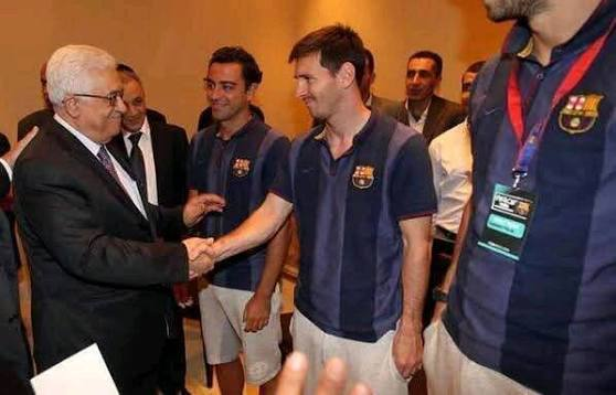 Rusty_PWN's tweet photo. @M_o_A_t_h @tluior He visited both Palestina and Israel as part of "Peace Tour" back in 2013, organized by Barça

You won't show the ones from Palestina because it doesn't fit your agenda. https://t.co/0z3F3zQVaK