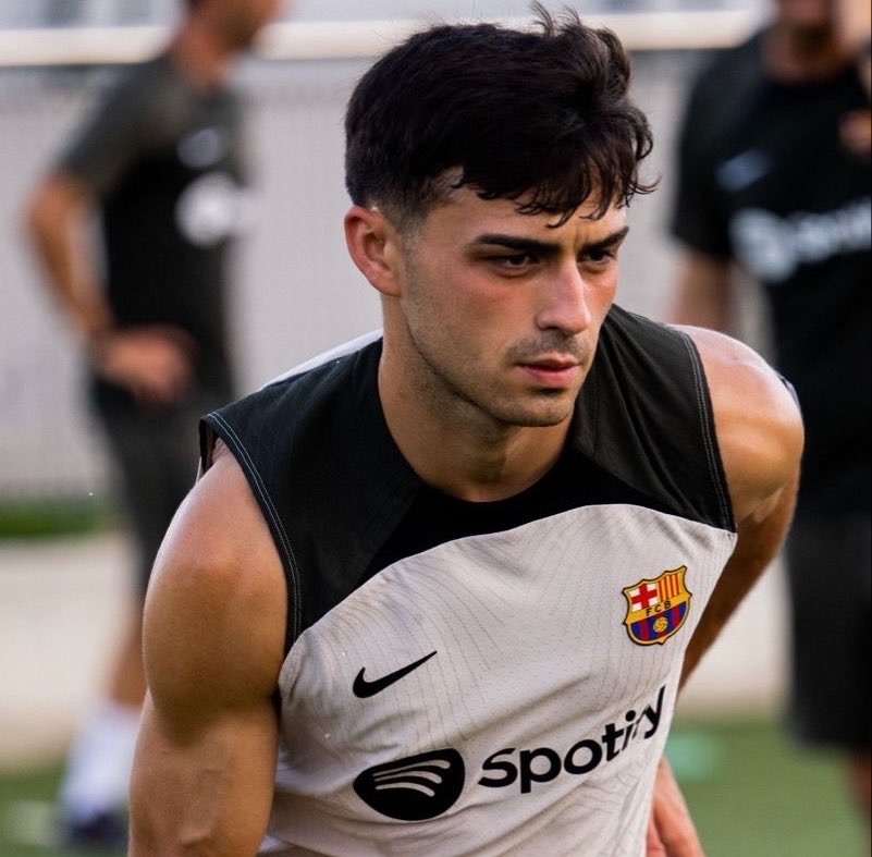 johnraeyan's tweet photo. These 4 are the ONLY footballers I like. #ErlingHaaland #JudeBellingham #PedroGonzález #MasonMount #FIFAWorldCup26 https://t.co/8uTvEqzGE5
