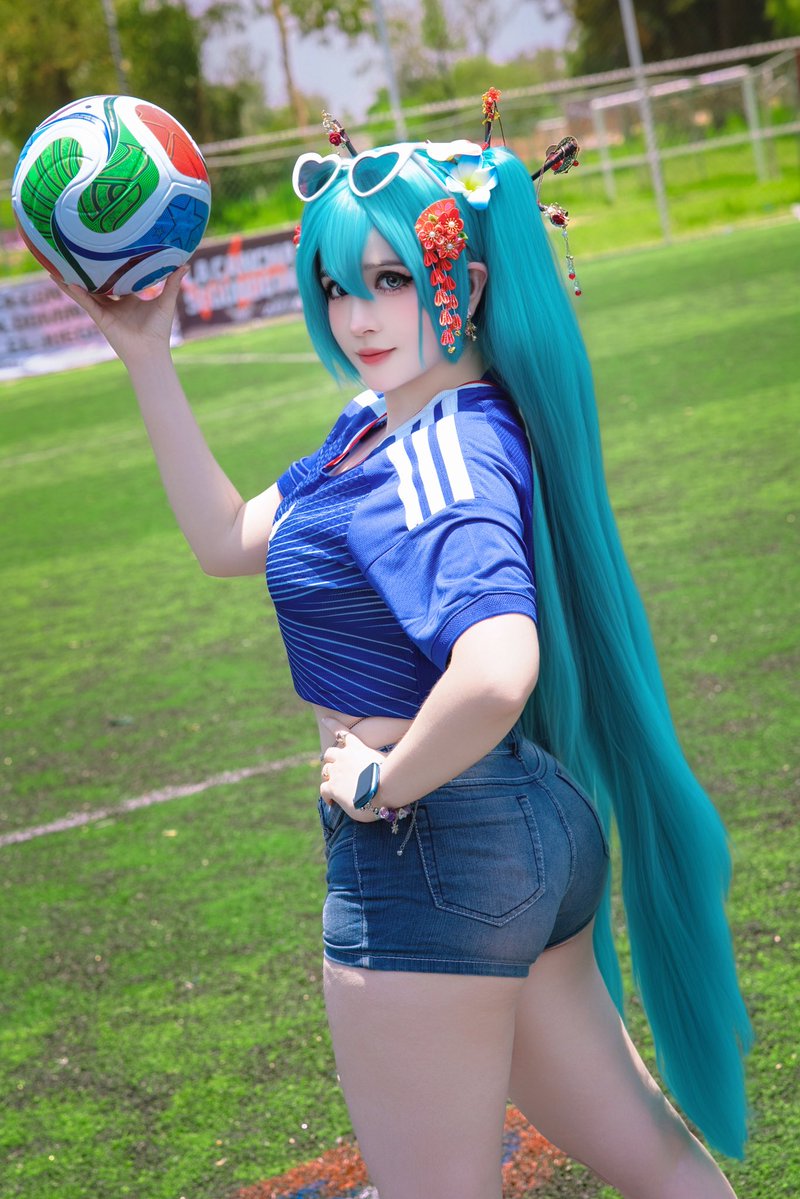 sanchanclau's tweet photo. Buenos días!!!!! 🇯🇵💙

#miku #japon #cosplay #mikucosplay https://t.co/CZy0wlCsie